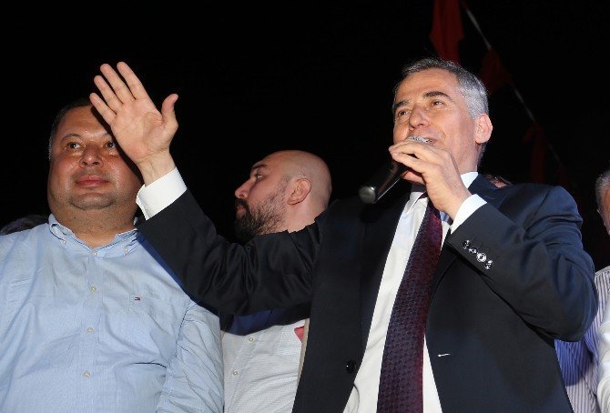 Başkan Zolan Aydın’da ‘demokrasi nöbeti’ne katıldı