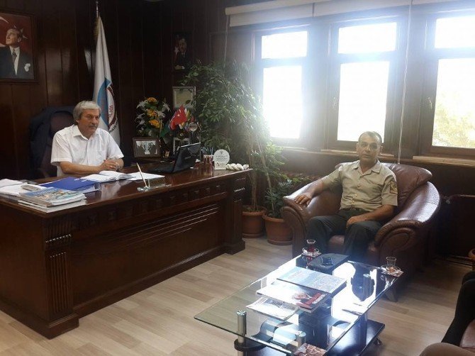 Komutan Akbulut’tan Belediye Başkanı Şahin’e veda ziyareti