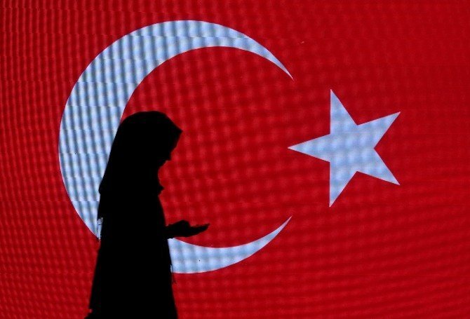 Erzurum’da 500 metre uzunluktaki bayrakla “Bayrak yürüyüşü” düzenlendi