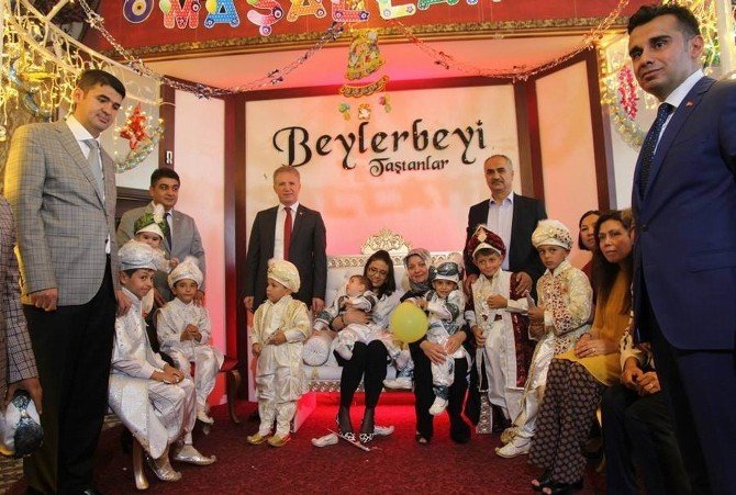 Sevgi Evleri’nde kalan çocuklar için sünnet töreni düzenlendi