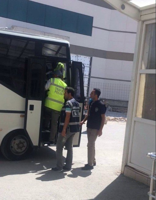 Konya'da 16 polis memuru tutuklandı