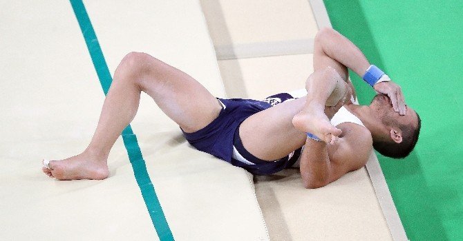 Rio 2016’da Fransız jimnastikçinin bacağı kırıldı