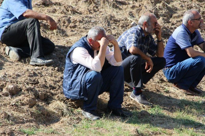 Sivas’ta lokomotifin çarptığı çocuk hayatını kaybetti