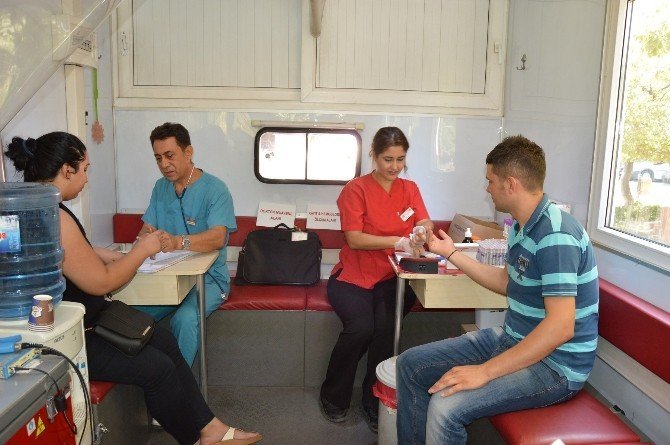 Kan bağışında her gün 4 mobil ekip çalışıyor