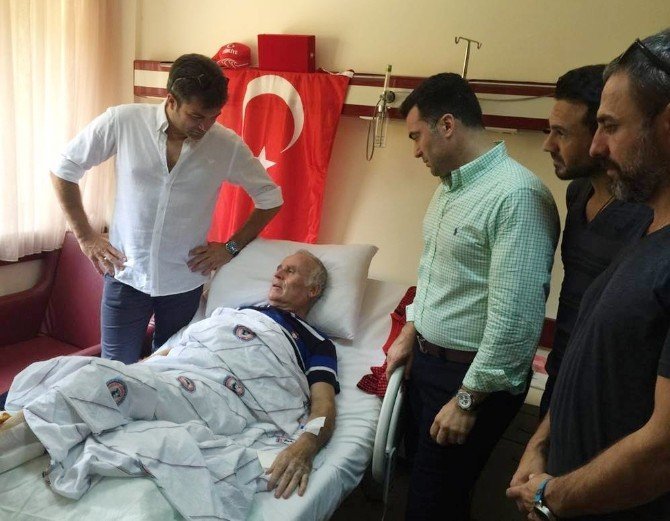 Türkiye Profesyonel Futbolcular Derneği’nden gazilere ziyaret