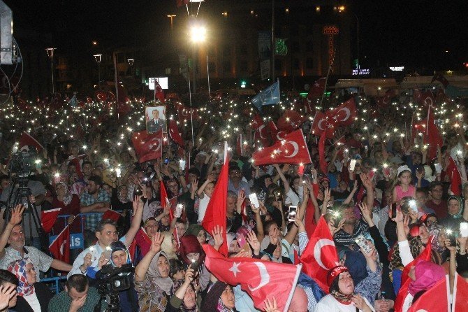Konya’daki demokrasi nöbeti coşkuyla bitti