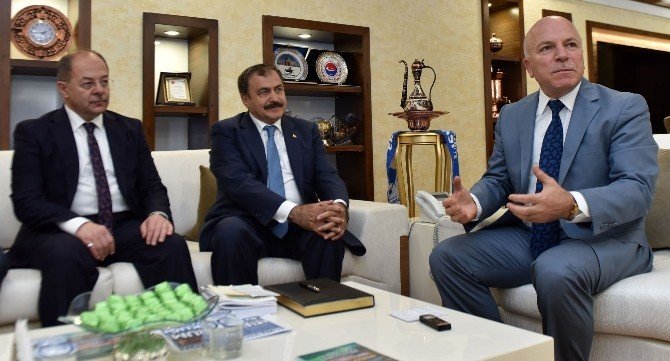 Bakanlar Akdağ ve Eroğlu’ndan Başkan Sekmen’e ziyaret