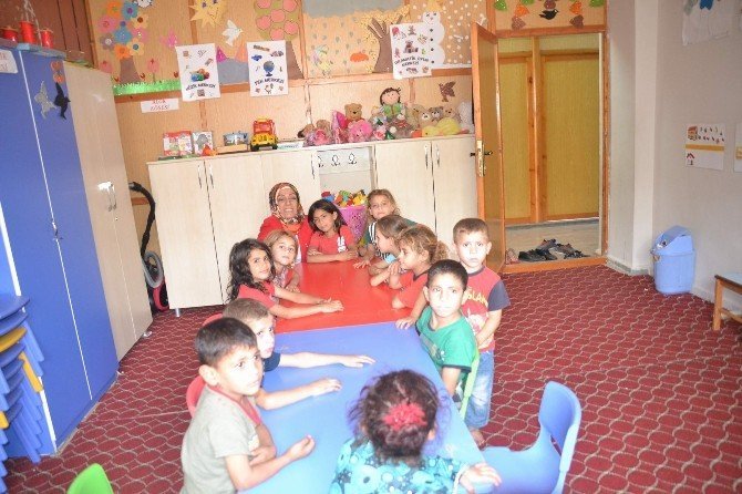 Suriyeli çocuklar Siirt’te rehabilite ediliyor