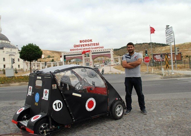 Yozgat’ta üniversite öğrencileri yerli elektrikli otomobil üretti