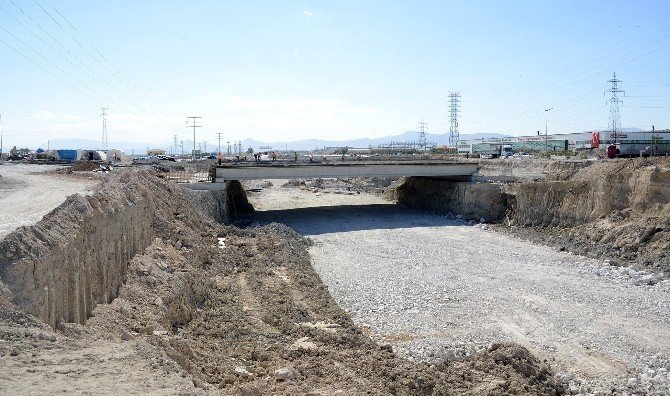 Aksaray yoluna Organize Sanayi Köprülü Kavşağı yapılıyor