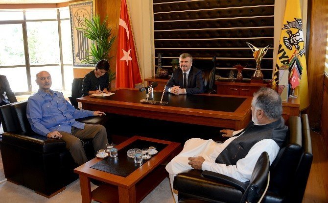 Pakistanlı parlamenterler destek ziyareti için Konya’da