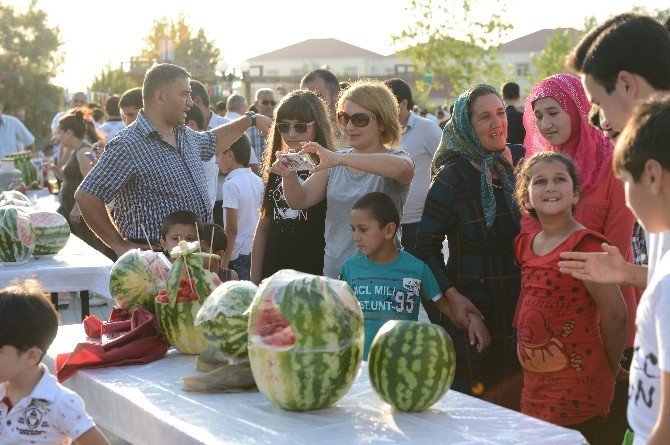 Azerbaycan’da Karpuz Festivali düzenlendi