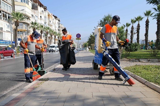 Karşıyaka’da, tüm mahallelerde temizlik harekatı