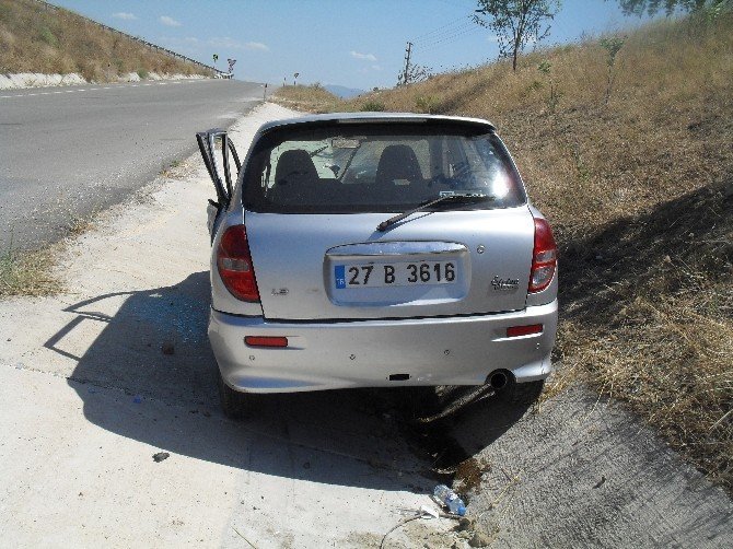 Osmaneli de iki otomobil kafa kafaya çarpıştı: 6 yaralı