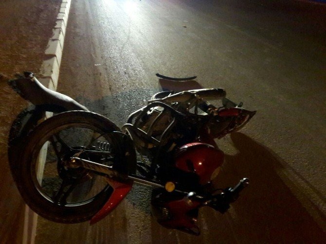 Erbaa’da otomobil ile motosiklet çarpıştı: 3 yaralı