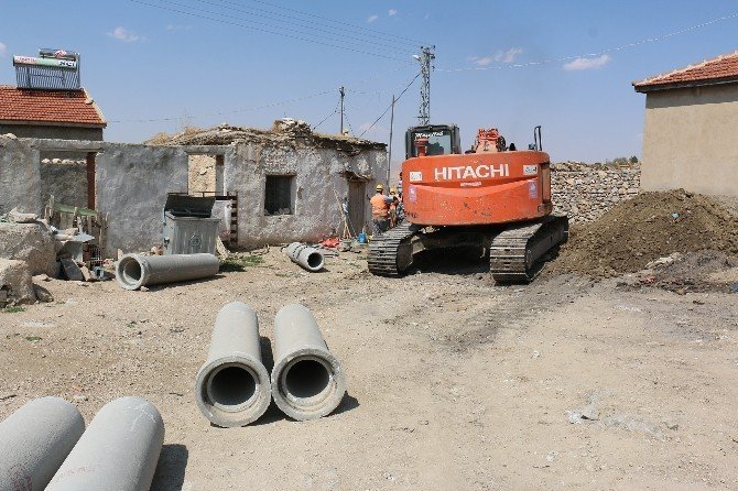 Yunak’ın 6 mahallesine 157 kilometre kanalizasyon şebekesi