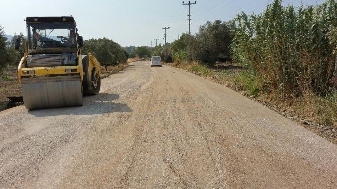 Karakurt-İlyaslar mahalle yoluna sıcak asfalt