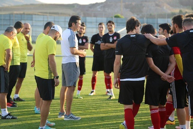 Sivasspor’da Mersin İdman Yurdu maçı hazırlıkları sürüyor