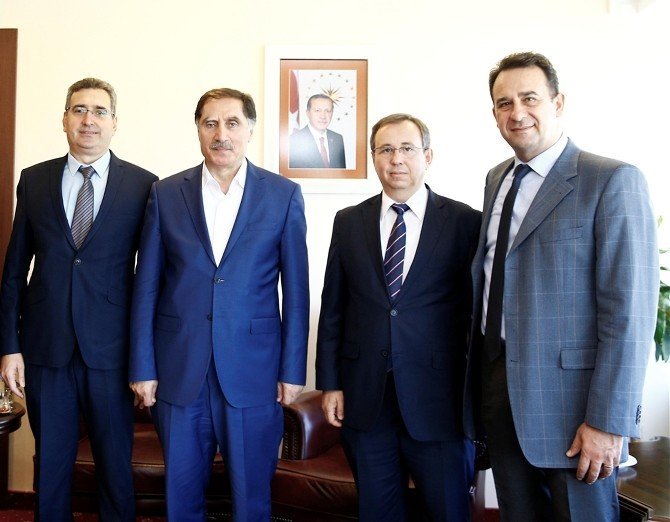 Cumhurbaşkanı Başdanışmanı Şeref Malkoç TÜ’yü ziyaret etti