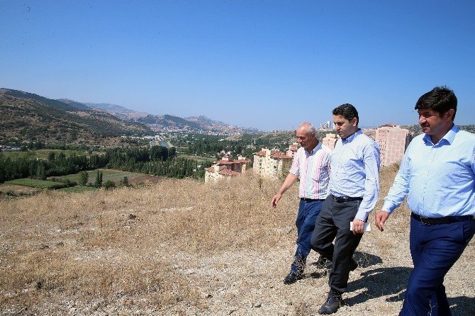 Başkan Eroğlu, toplu konut alanını inceledi