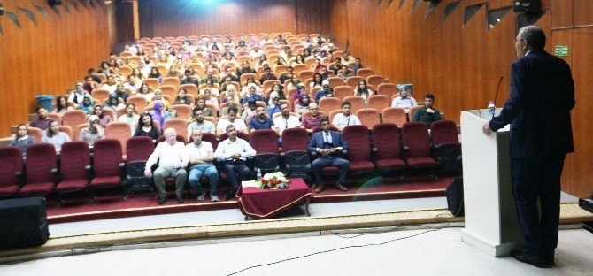Ağrı'da öğretmen adaylarına seminer