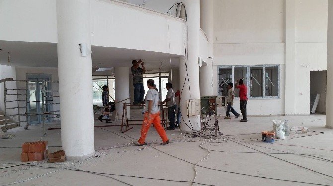 Düzce Kültür Merkezi inşaatı için ekip sayısı artırıldı