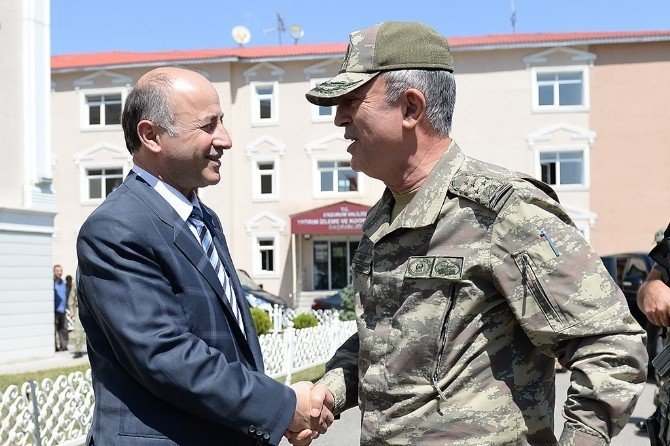 Genelkurmay Başkanı Orgeneral Akar Erzurum’da