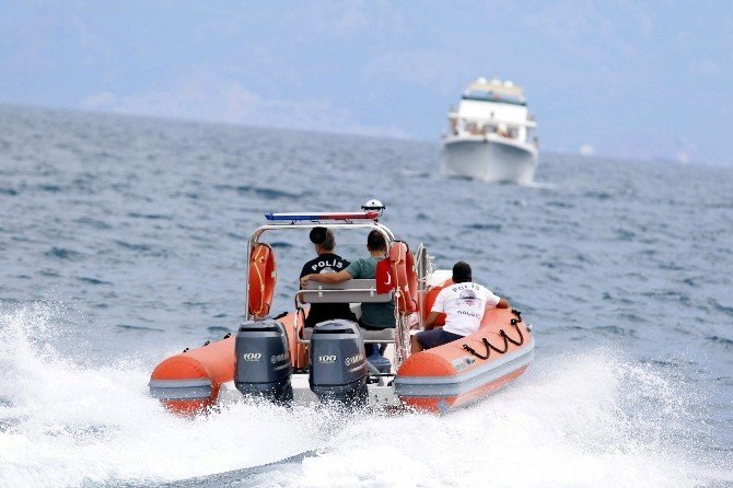 Antalya’da batan tekneden acı haberler geldi