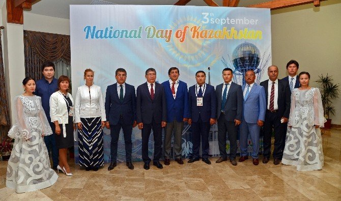 Kazakistan milli günü EXPO 2016’da kutlandı