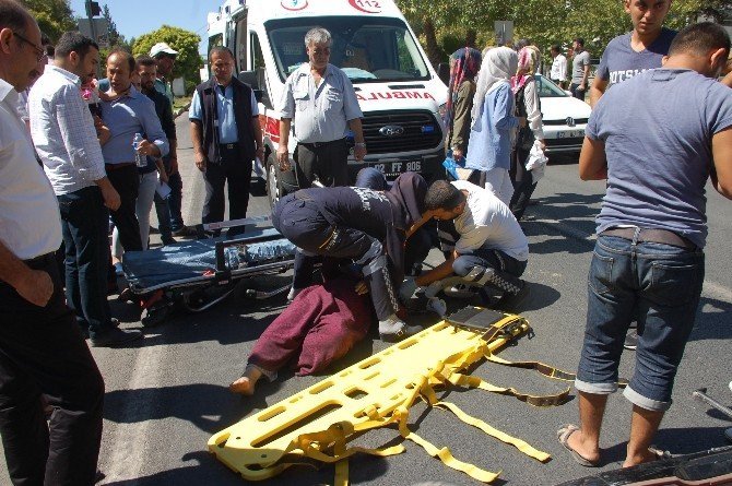 Elektrikli bisikletin çarptı Suriyeli bayan yaralandı