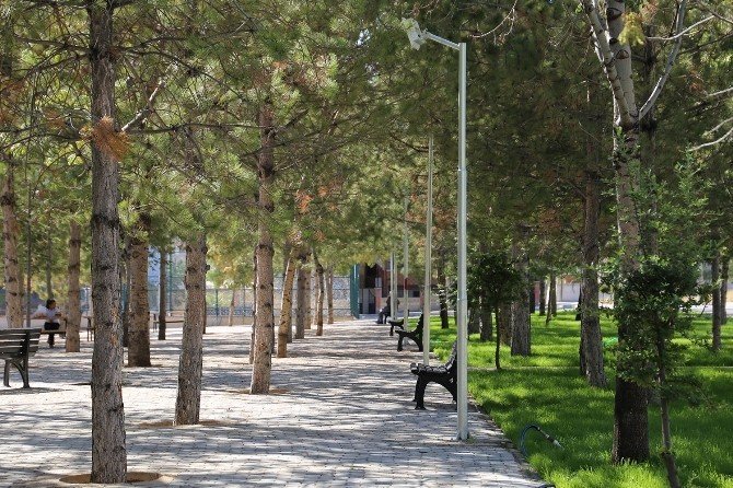 Karaman Belediyesi parkları yeniliyor