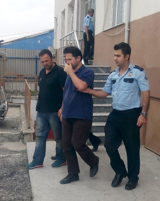 FETÖ’cü doktor ve öğretmen şişme botla Yunanistan’a kaçarken yakalandı