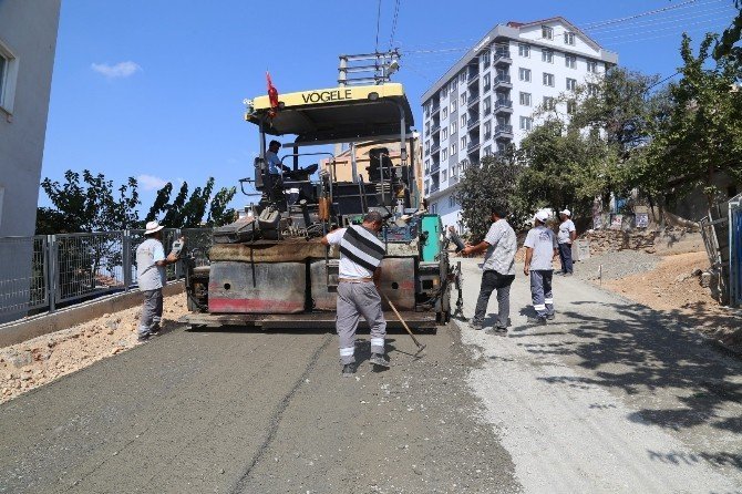 Adem Yavuz mahallesinde sokaklar asfaltlanıyor