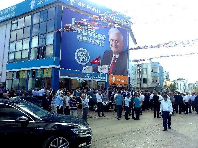 AK Parti Gaziantep İl Başkanlığında Bayramlaşma