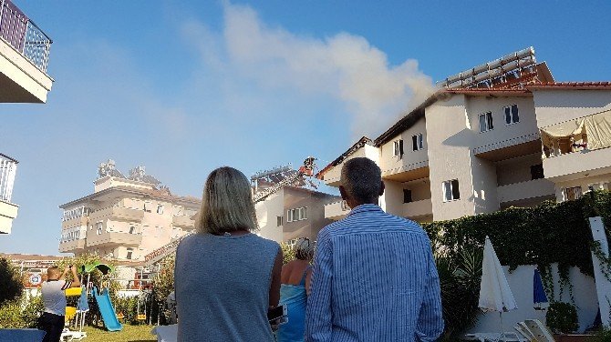 Apart otelde çıkan yangın korkuttu