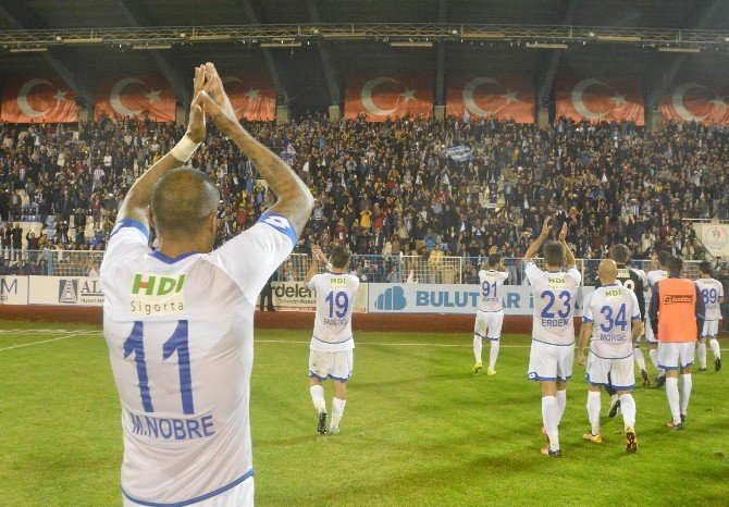 BB Erzurumspor’da Selçukspor galibiyeti sevinci