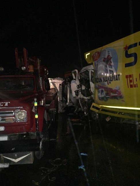 Afyonkarahisar’da trafik kazası: 3 ölü