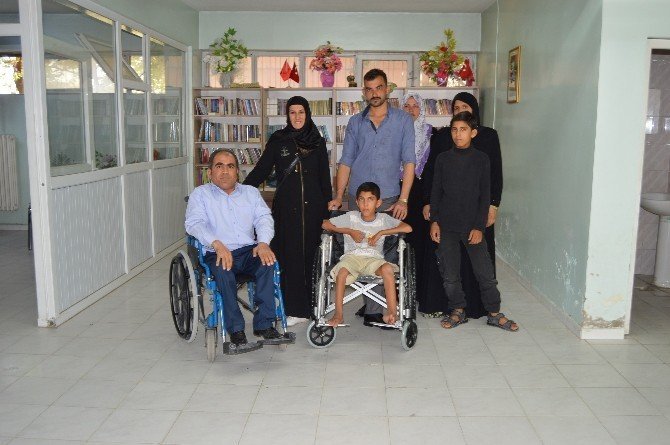 İç savaşta vurulan Suriyeli Muhammed’e tekerlekli sandalye yardımı