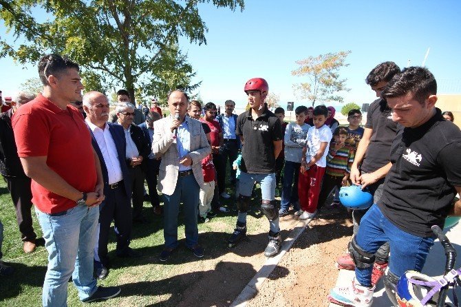 Beyşehir’de Skate Park, akrobasi gösterileriyle tanıtıldı