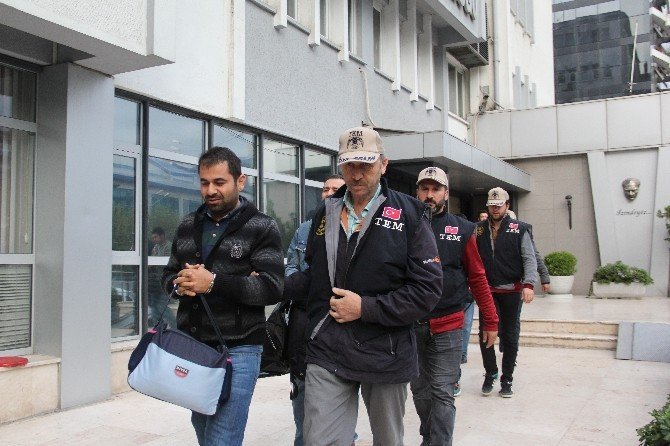 Bursa’da 3 ayrı FETÖ operasyonu 22 gözaltı