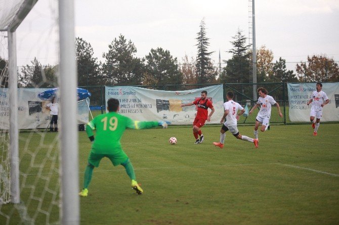 Eskişehirspor, U-21 takımı ile karşılaştı