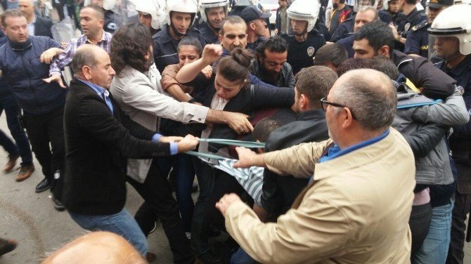 Bursa’da izinsiz gösteriye polis müdahalesi: 36 gözaltı