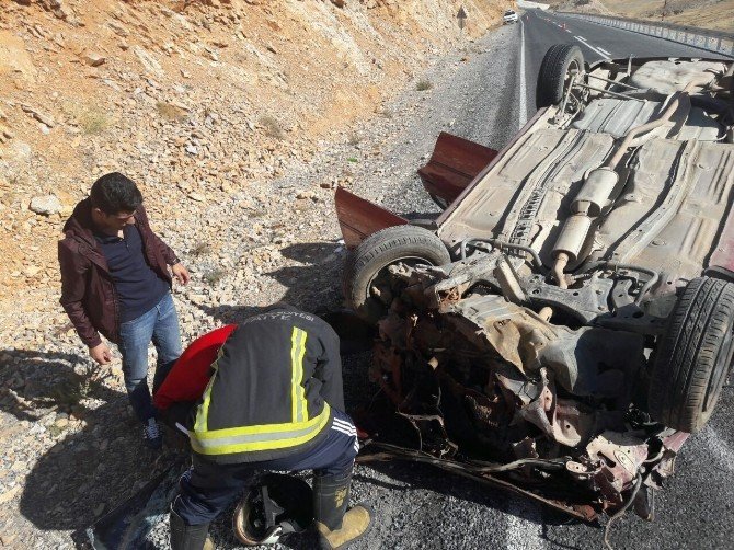 Malatya-Çelikhan yolunda kaza: 2 yaralı