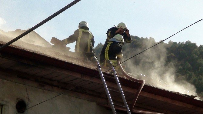 Akşehir’de ev yangını