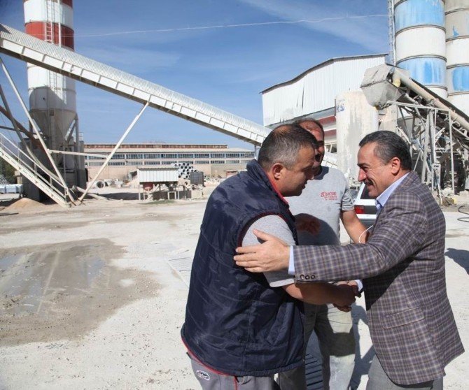 Başkan Tutal’dan beton santrali personeline ziyaret