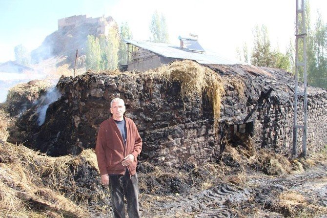 Narman’da köy yangını