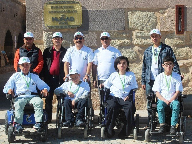 MÜSİAD Konya Şubesi, engelli öğrencileri tarihle buluşturdu