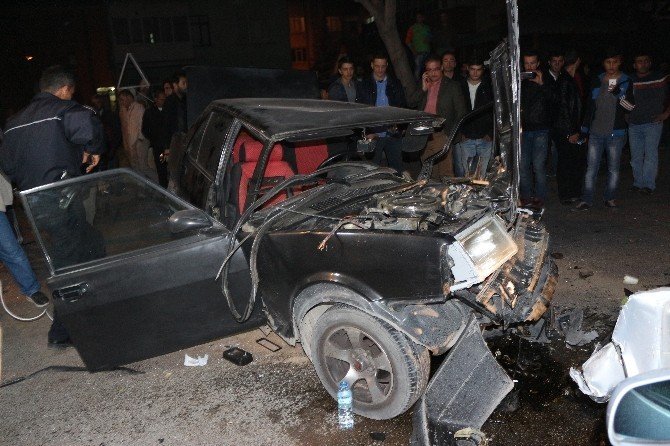 Konya’da iki otomobil kafa kafaya çarpıştı: 4 yaralı