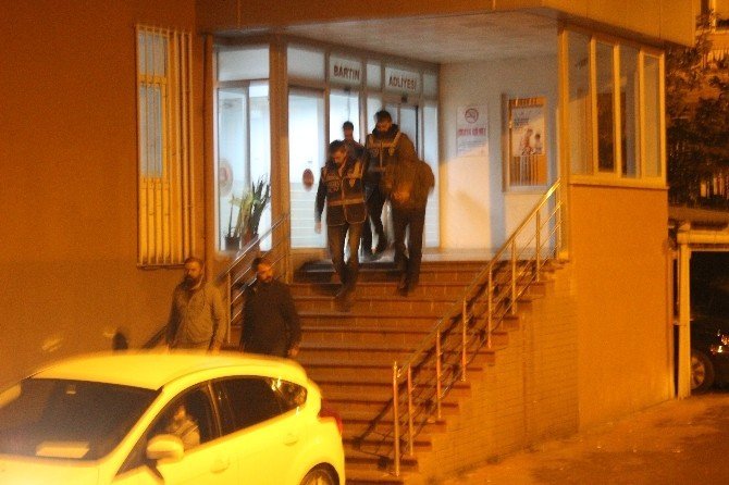 Bartın’da adliyeye sevk edilen 7 polisten 1’i tutuklandı