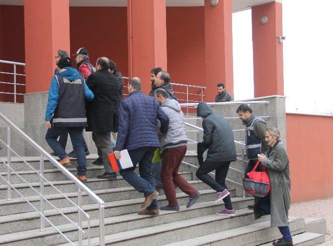 FETÖ'den 11 öğretmen gözaltına alındı